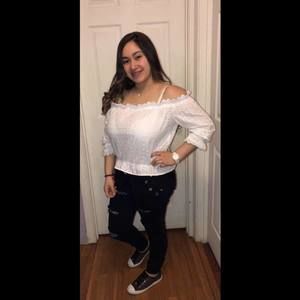 Meet your Posher, Stephanie